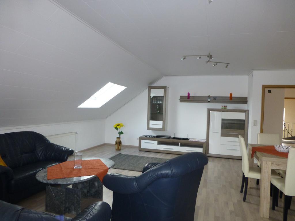 Ferienwohnung Irmgard Und Ferienwohnung Gerlinde Waldbrunn  Bilik gambar